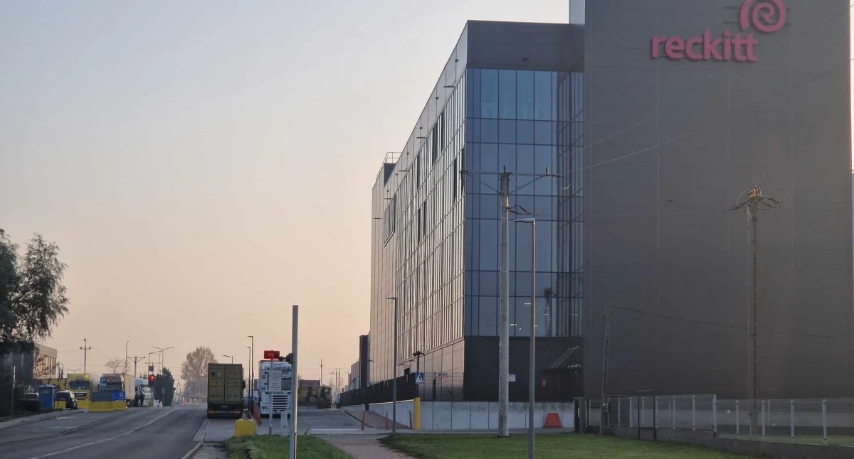 Zakład produkcyjny koncernu Reckitt Benckiser przy ulicy Okunin w Nowym Dworze Mazowieckim, fot. KN/kg