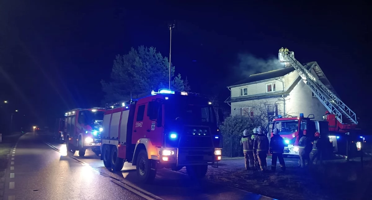 Pożar sadzy w domu w Secyminie Polskim (fot. KP PSP w Nowym Dworze Mazowieckim)