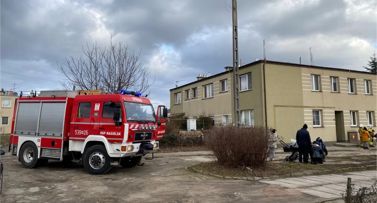 Rozszczelnienie instalacji gazowej w Nasielsku w bloku przy Sportowej (fot. KP PSP w Nowym Dworze Mazowieckim)