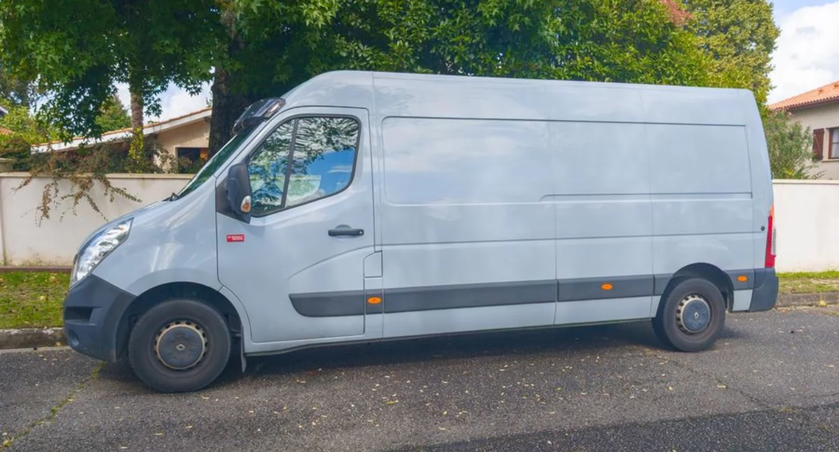 Bus renault (zdjęcie poglądowe OceanProd - stock.adobe.com)