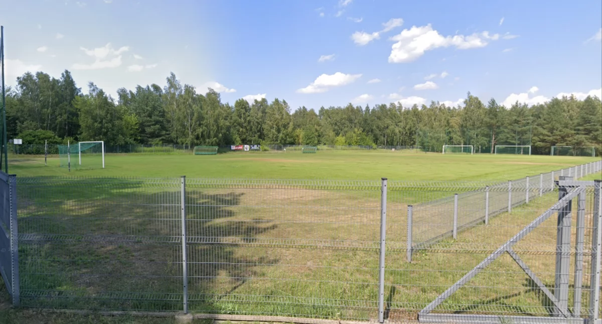 Stadion w Pomiechówku (fot. Google Maps)