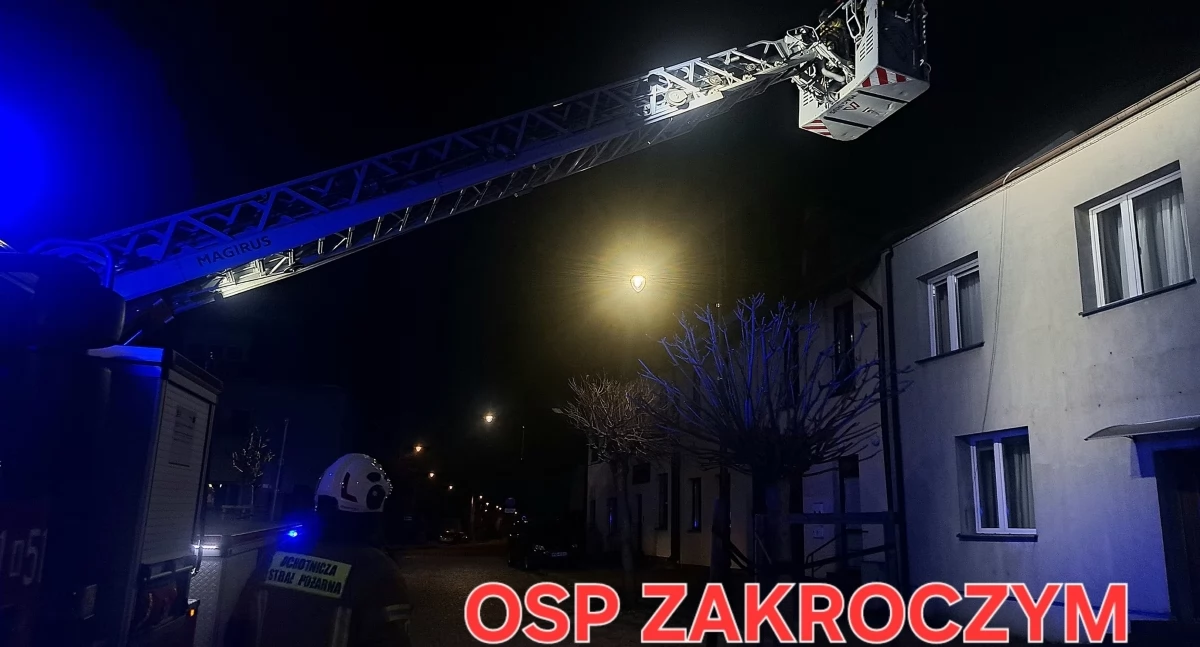 Pożar sadzy w budynku wielorodzinnym w Zakroczymiu (fot. OSP Zakroczym)