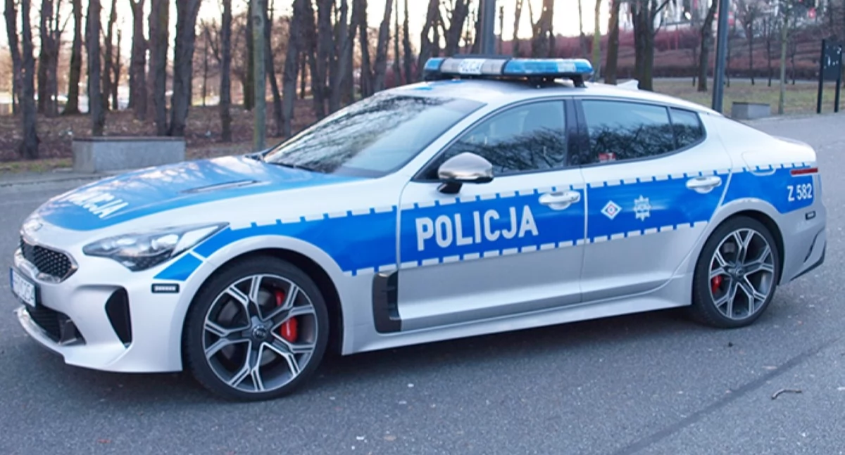 Radiowóz policji (zdjęcie ilustracyjne, fot. www.policja.gov.pl)