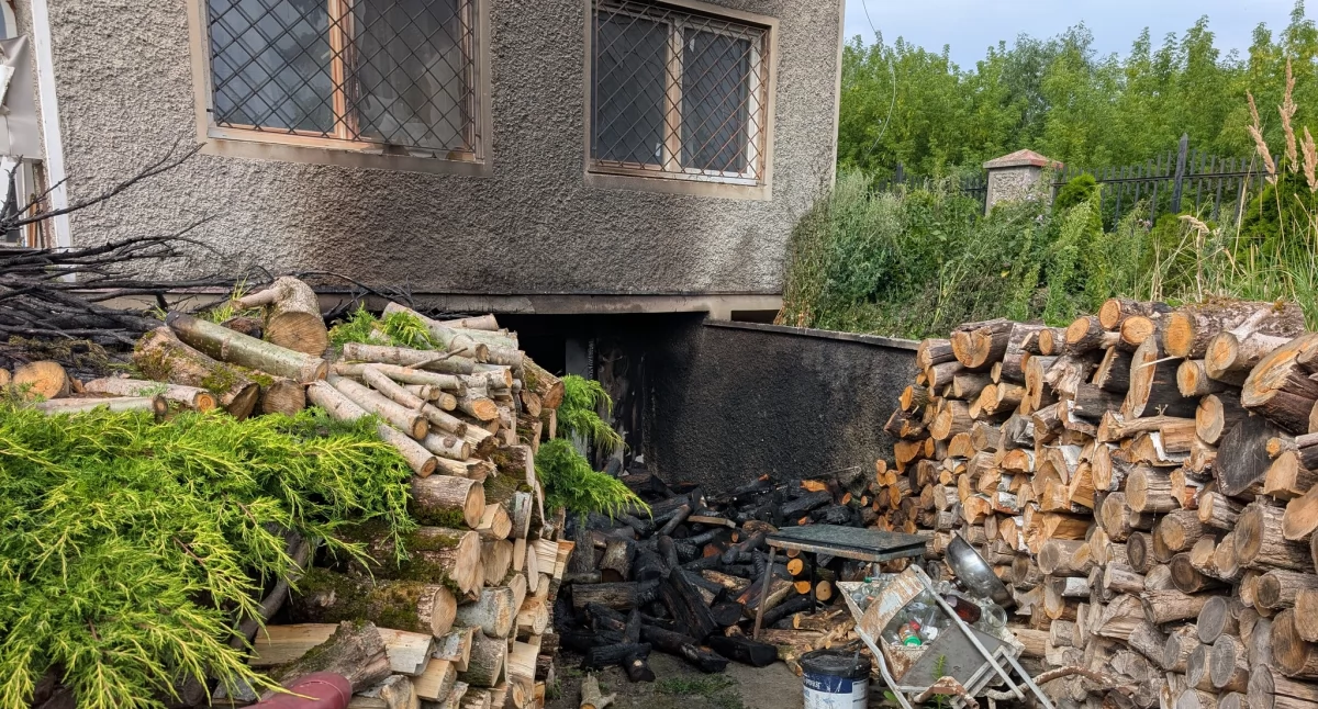 Pożar domu w Nowej Małej Wsi (fot. KP PSP w Nowym Dworze Mazowieckim)
