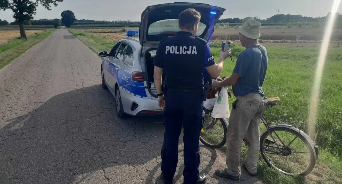 Historie kryminalne , Dwóch pijanych rowerzystów zatrzymanych jednego gminie Nasielsk - zdjęcie, fotografia