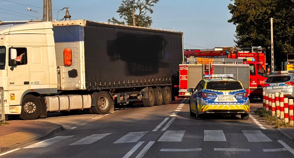 Śmiertelny wypadek w Nasielsku na ul. Warszawskiej (fot. OSP Nasielsk)