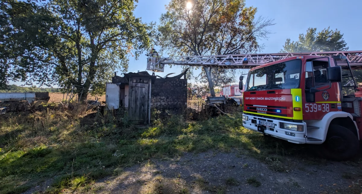 Pożar budynku gospodarczego w Strubinach (fot. KP PSP w Nowym Dworze Mazowieckim)