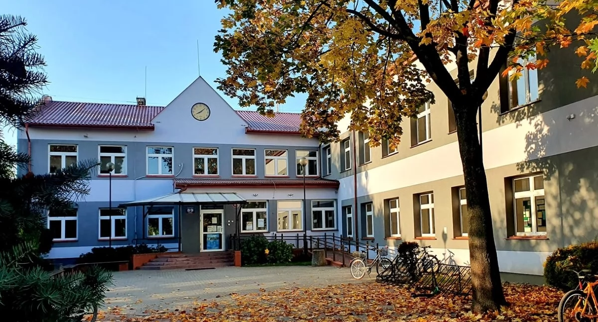 Szkoła Podstawowa w Łomnie (fot. SP w Łomnie)