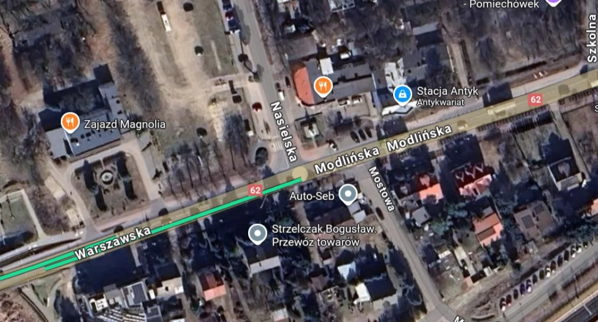 Skrzyżowanie ul. Modlińskiej i Nasielskiej w Pomiechówku (fot. Google Maps)