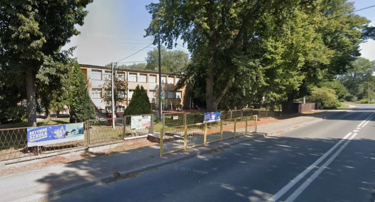 Zespół Szkolno-Przedszkolny w Kazuniu Nowym (fot. Google Maps)