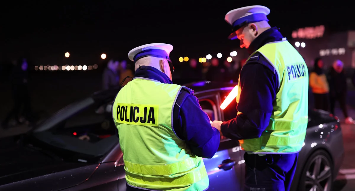 Służby, Pirat drogowy Emolinku Nowym Dworze Mazowieckim miesiące prawa jazdy przekroczenie prędkości - zdjęcie, fotografia