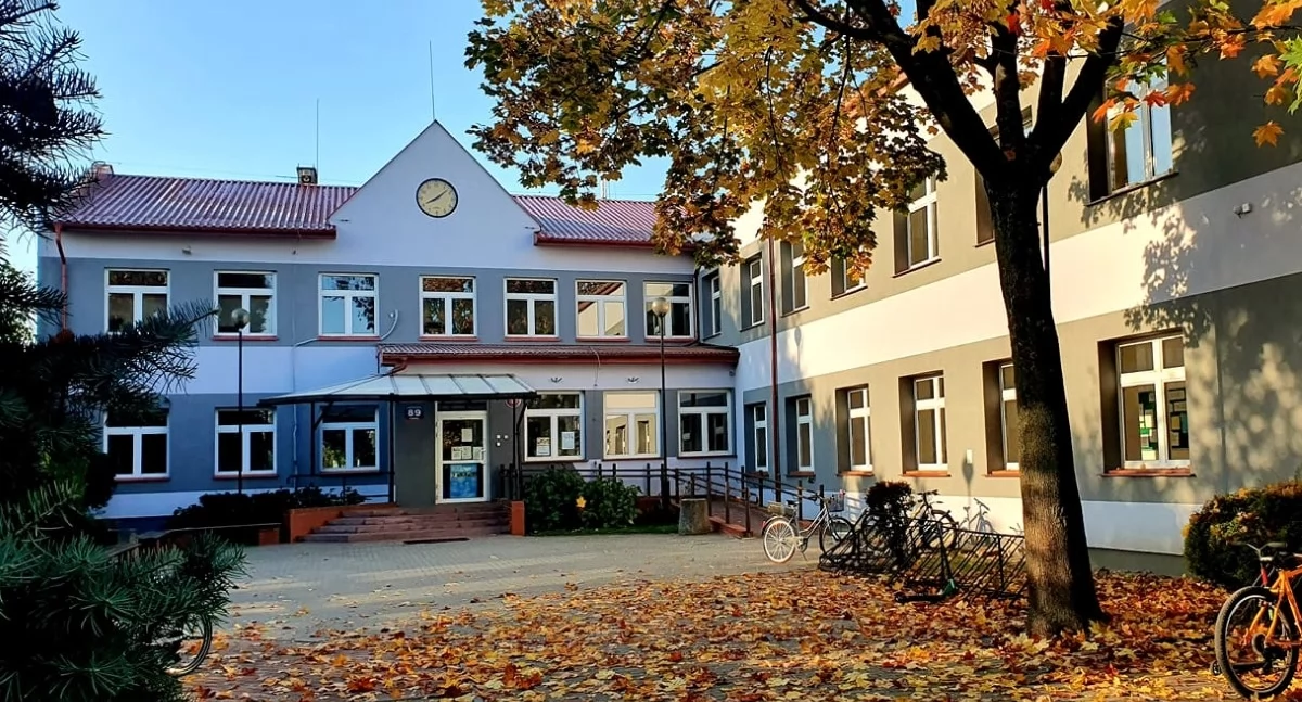Szkoła Podstawowa w Łomnie (fot. SP w Łomnie)