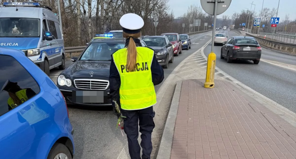 Służby, „Trzeźwy poranek” powiecie nowodworskim Ponad kontroli kierowcy alkoholu - zdjęcie, fotografia