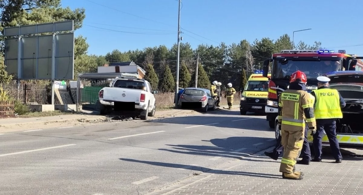 Wypadek drogowy w Stanisławowie (fot. KP PSP w Nowym Dworze Mazowieckim)