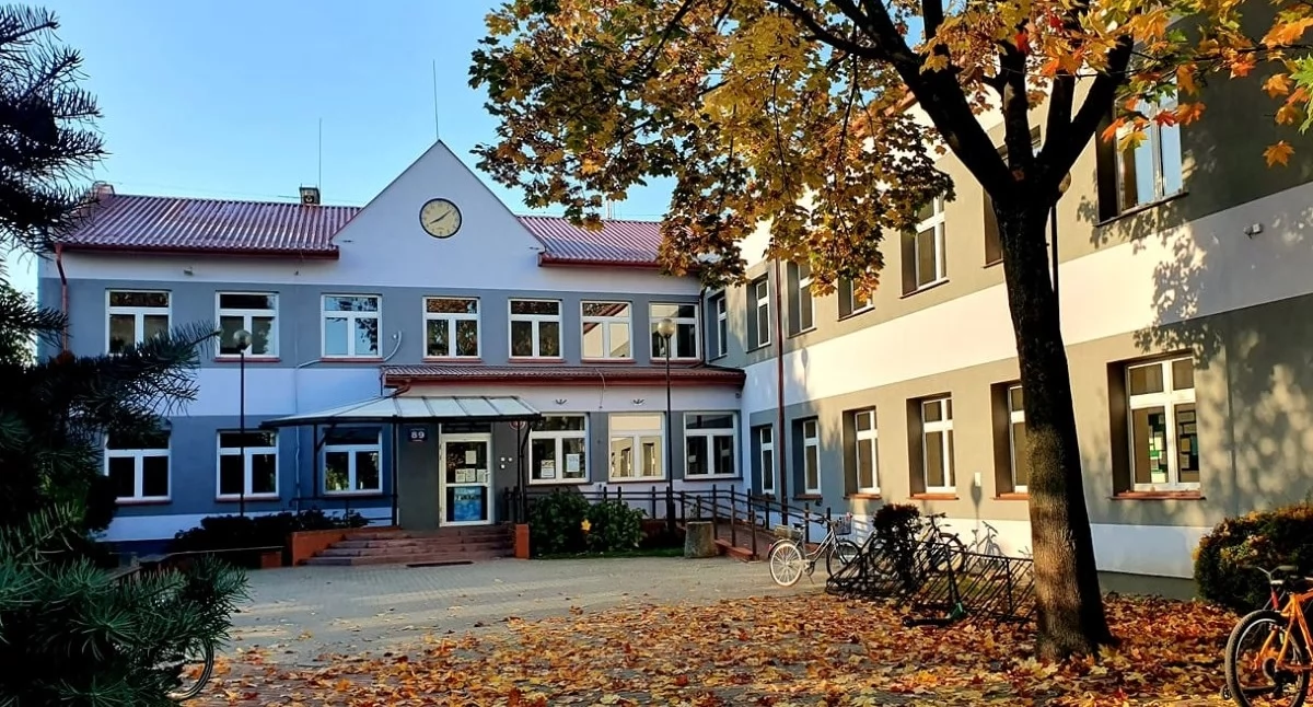 Szkoła Podstawowa w Łomnie (fot. SP w Łomnie)
