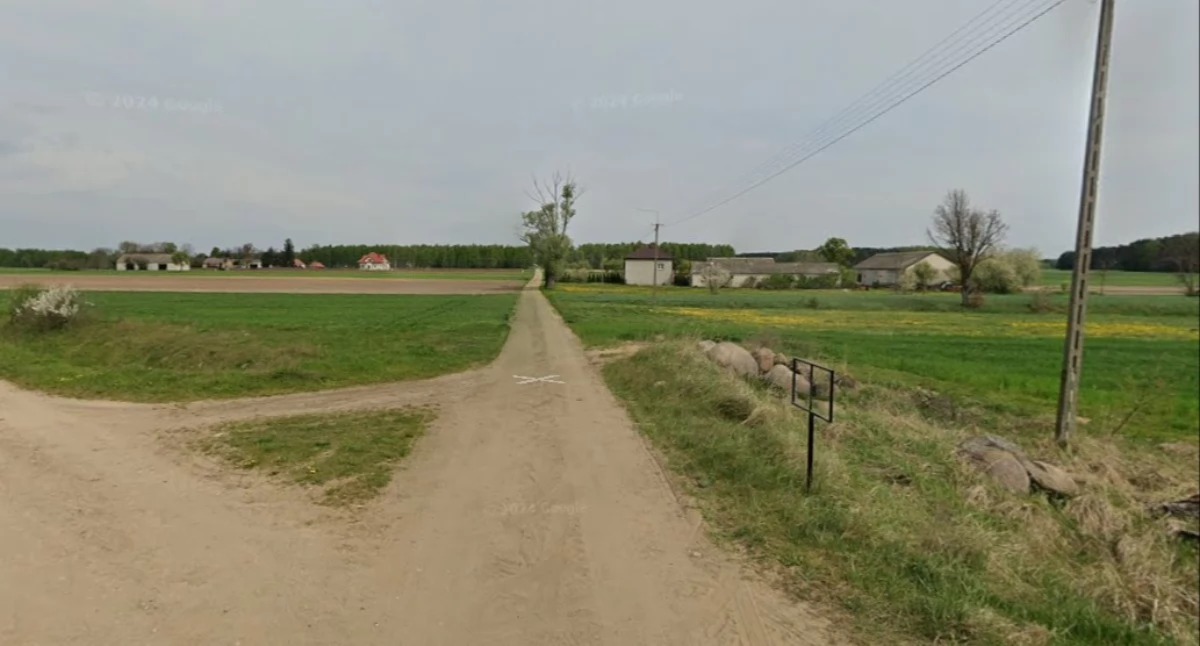 Droga gminna w Aleksandrowie, która zostanie zmodernizowana (fot. Google Maps)