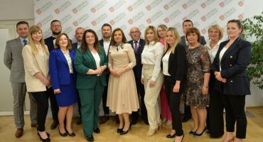 Czosnów. Radni ustalili pensję wójta oraz obsadzili funkcje i stanowiska w komisjach