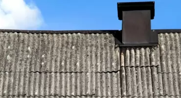 Usuwanie azbestu w gminie Nasielsk. Urząd podsumowuje działania 