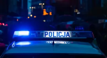 Nowy Dwór Mazowiecki. 27-latek kierował autem po użyciu alkoholu, mając cofnięte uprawnienia. Dodatkowo samochód nie posiadał badań technicznych i OC