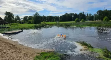 Poprawia się sytuacja na rzece Wkrze. Służby kontynuują działania napowietrzające