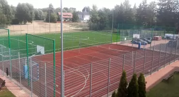Leoncin: „Orlik 2012” po modernizacji. Nowa nawierzchnia, trybuny i plac sprawnościowy