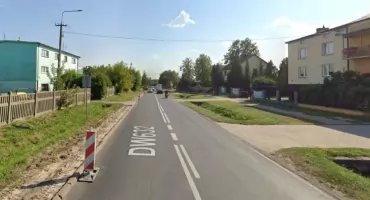 Nasielsk. Kobieta przetransportowana śmigłowcem LPR do szpitala po zasłabnięciu w Borkowie