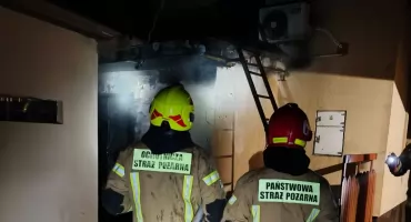 Pomiechówek. Pożar kotłowni przy domu jednorodzinnym w Goławicach Pierwszych. Z ogniem walczyło sześć zastępów straży pożarnej