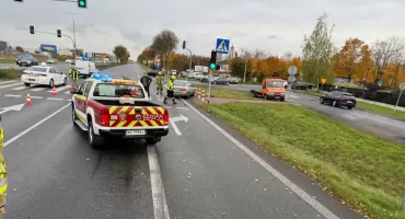 Czosnów. Zderzenie dwóch aut osobowych na trasie S7 w Palmirach. Jedna osoba została poszkodowana
