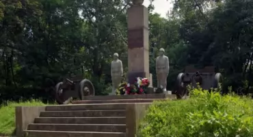 Nowy Dwór Mazowiecki. Renowacja pomnika Obrońców Modlina przy Ledóchowskiego na osiedlu Twierdza Modlin ma kosztować ponad 263 tys. zł