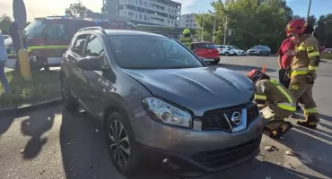 Nowy Dwór Mazowiecki. Zderzenie nissana i bmw na skrzyżowaniu Wojska Polskiego i Morawicza
