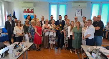 Nowy Dwór Mazowiecki. Burmistrz Sebastian Sosiński z wotum zaufania i z absolutorium. Radni byli jednomyślni