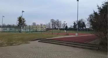 Nowy Dwór Mazowieckim. Kompleks boisk sportowych przy podstawówce przy Słowackiego będzie kosztował około 2 mln zł. Lada dzień ruszy projektowanie inwestycji
