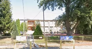 Czosnów. Wybrano wykonawcę, który przebuduje część ważnych pomieszczeń Szkoły Podstawowej w Kazuniu Nowym