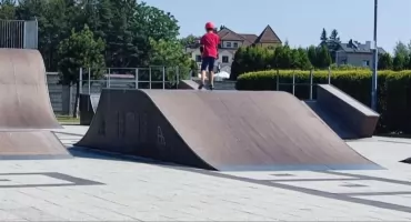 Leoncin. Nowy skatepark za Urzędem Gminy. Plac zabaw i ścieżka edukacyjna. Szukają wykonawcy 