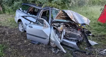 Śmiertelny wypadek na DW 575. Nie żyje 48-letnia mieszkanka gminy Jabłonna
