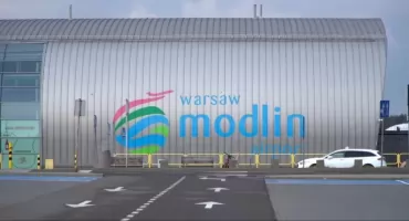 Nowy Dwór Mazowiecki. Ewakuacja 500 osób na lotnisku Warszawa-Modlin. Pozostawiony bagaż uruchomił procedury bezpieczeństwa