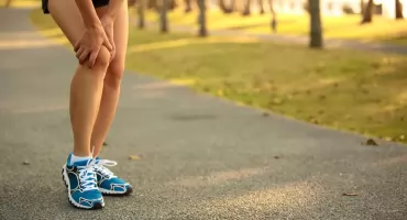 Zwyrodnienie kolana - przyczyny, objawy i skuteczne metody leczenia