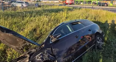 Groźna kolizja na DK62 i DK85. Volkswagen w rowie, a sprawczyni stanie przed sądem